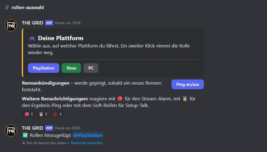 Panel mit drei Buttons, einem Section-Button und drei Reaktionen, darunter die Antwort des Bots